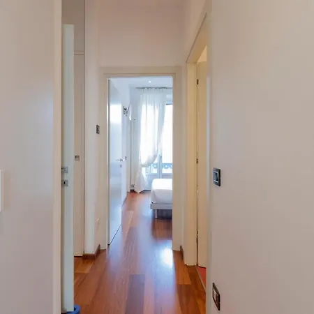 Apartment Elegante Trilocale Vicino A Piazzale Loreto Milan